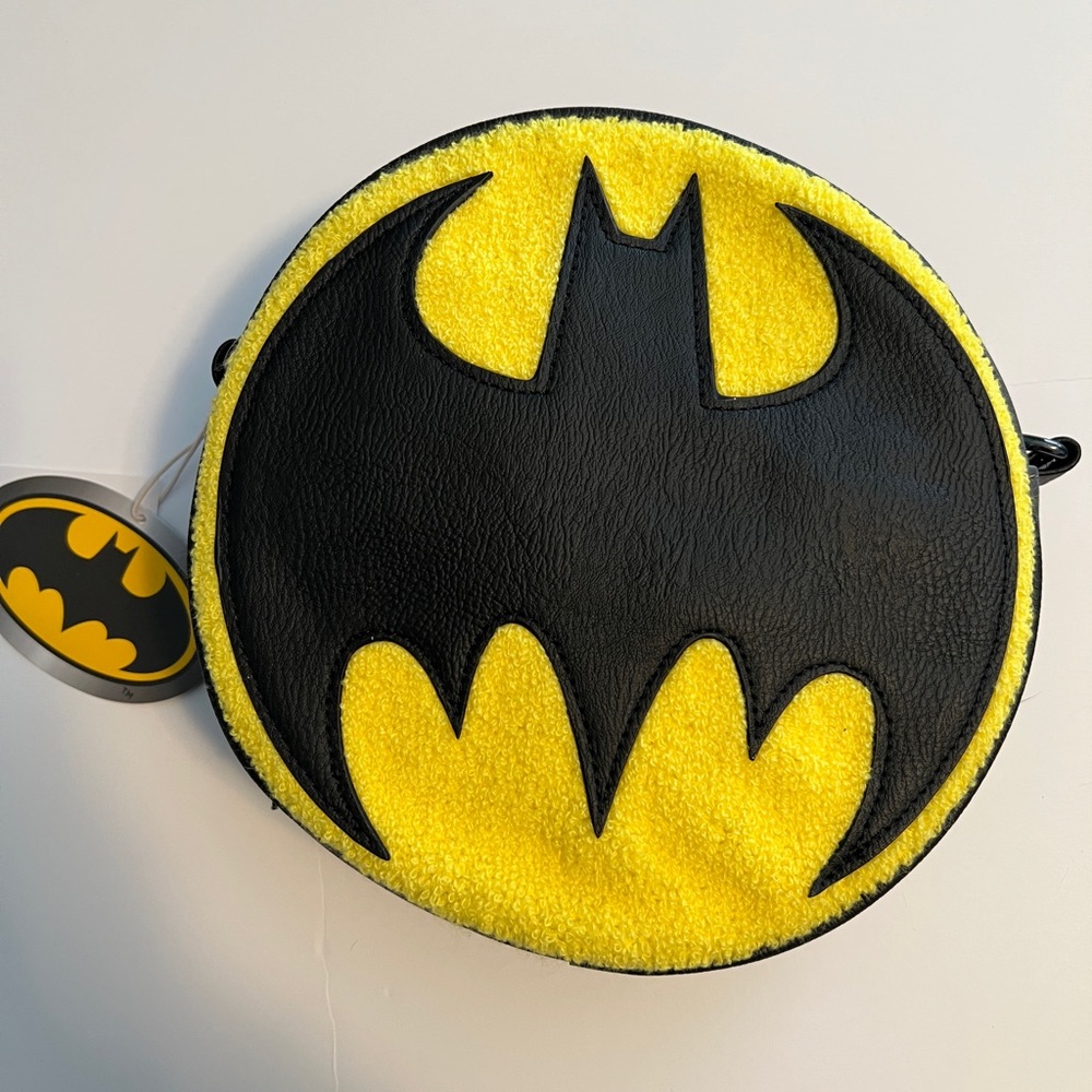 Loungefly Batman crossbody round purse NWT